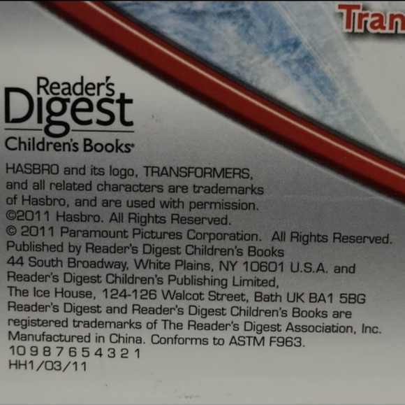 2011 HASBRO "TRANSFORMERS DARK OF THE MOON" ACTION POP-UP BOOK - READERS DIGEST - Picture 4 of 14